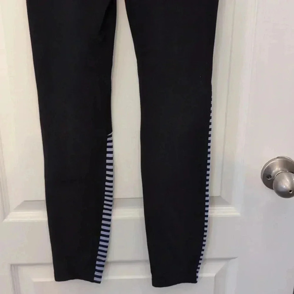 Lululemon Women's Run Under pants - Picture 6 of 9